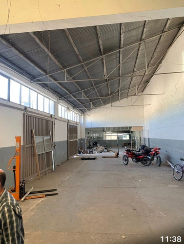 Imagen 5 de 23 de Amplios Depósitos Y Oficinas C/gran Patio/estac. Pueyrredón Al 200 U$s 420.000