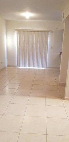 Imagen 3 de 14 de Casa De 3 Recámaras En Sevilla Residencial