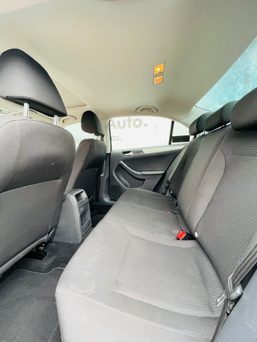 Imagen 9 de 9 de Volkswagen Jetta 2.0l L5 115hp Tip 2016
