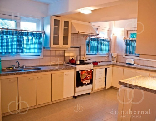 Imagen 6 de 12 de Casa En Península Punta Del Este, 6 Dormitorios, Jardín Y Piscina.- Ref: 890