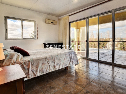 Venta De Casa 4 Dormitorios En Portezuelo, Punta Del Este.