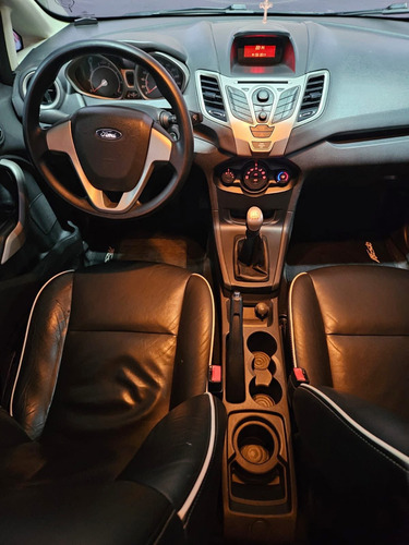 Ford Fiesta 1.6 MPI SEDAN 8V FLEX 4P MANUAL