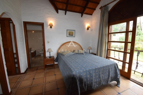 Casa Con Piscina Muy Cómoda, Ideal Para Veranear!!- Ref: 185