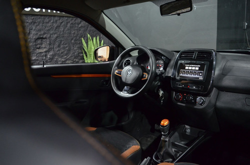 Imagen 10 de 11 de Renault Kwid 1.0 Outsider 2020 Nafta Color Naranja