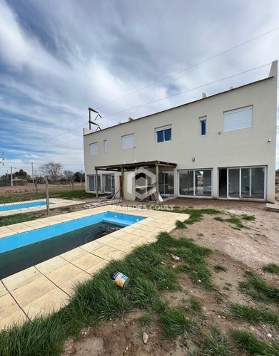 Duplex En Venta, Barrio Aldea Romana