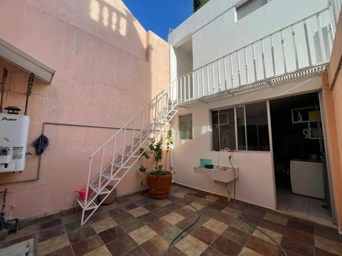 Imagen 2 de 25 de Casa - Lomas Del Campestre