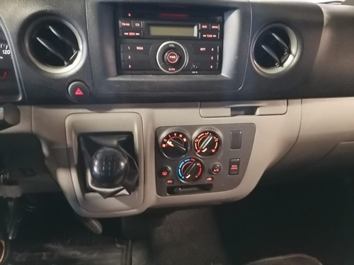 Imagen 14 de 15 de Nissan Urvan 2018 2.5 15 Pas Ampliapack Seg Die Mt