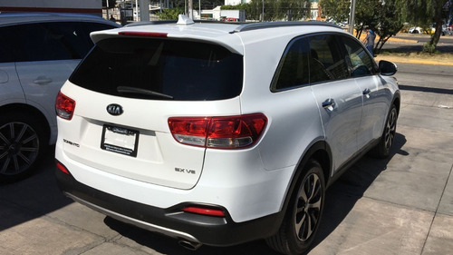 Imagen 11 de 13 de Kia Sorento Ex Pack 3.3 Lts 2017