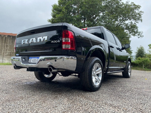 Ram 1500 Laramie V8