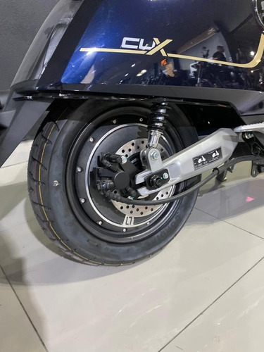 Imagen 4 de 16 de Moto Eléctrica Super Soco Cux Cblue