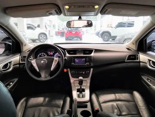 Nissan Sentra 1.8 B17 Advance