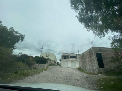 Terreno En Venta En Colonia Atotonilco De Tula Centro, Atotonilco De Tula, Hidalgo