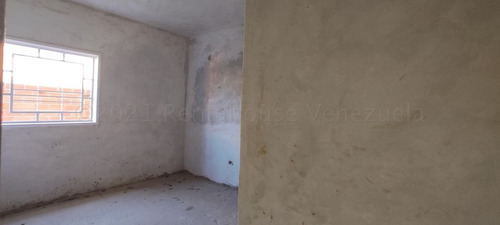 Imagen 10 de 13 de Vendo Apartamento En San Joaquin De Turmero, Código 23-4979 Carlos M. 04243535083