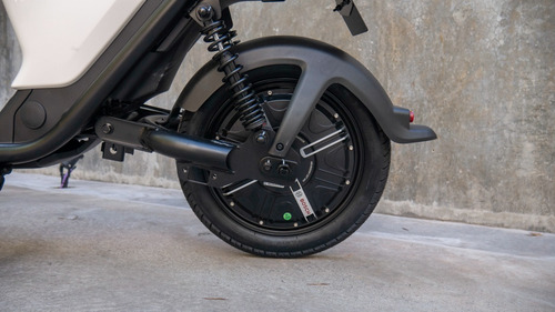 Imagen 12 de 15 de Scooter Electrico Nuuv U Pro Motor Bosh Celdas Panasonic