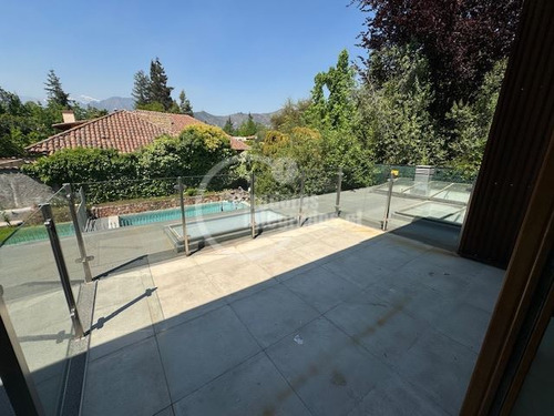 Casa En Venta De 7 Dorm. En Las Condes