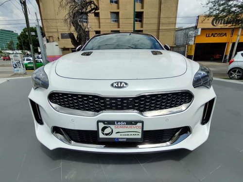 Imagen 4 de 15 de Kia Stinger 2020 3.0 V6 Gt