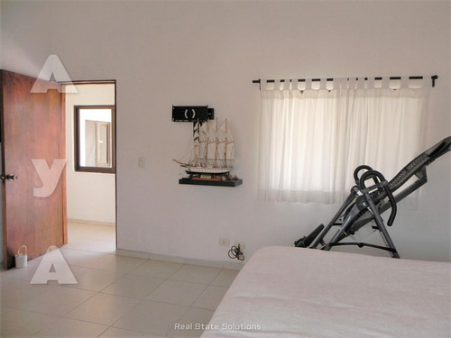 Casa En Venta, 3 Recámaras, 3 Niveles, Cuarto Servicio, Sm 43, Cancún