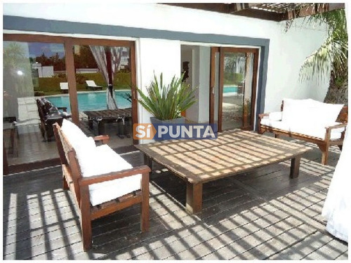 Imagen 10 de 10 de Apartamento En Playa Mansa