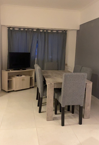 Imagen 2 de 13 de Verano 2022 - Alquiler Temporada - Departamento 3 Ambientes Con Balcón Terraza A La Calle - Pleno Centro Mar Del Plata