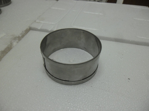 Imagen 3 de 3 de Aro De Postre Redondo Medidas 10x5 Cms Acero Inoxidable
