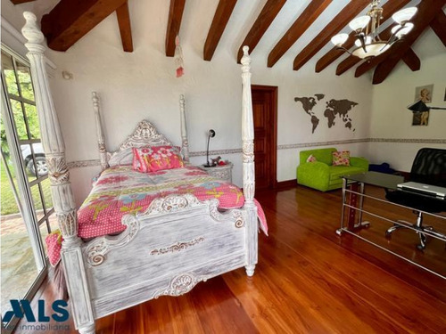 Hermosa Casa Con Excelente Vista Y Ubicación(mls#243503)