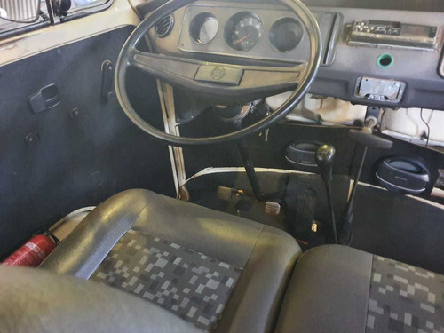 Imagem 4 de 5 de Kombi