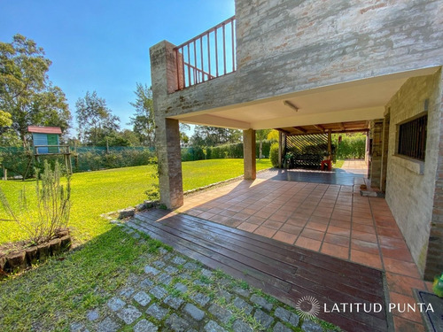 Imagen 21 de 28 de Casa De 4 Dormitorios Y Parrillero - Punta Del Este Jardines De Cordoba