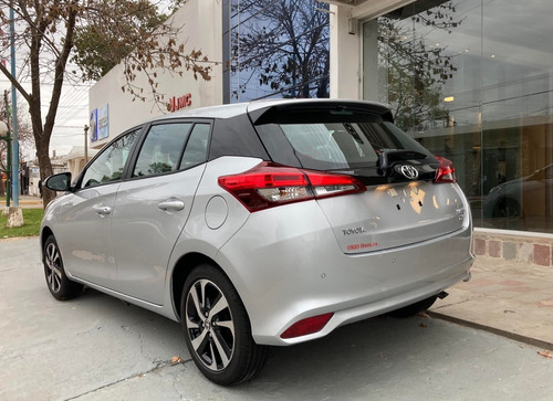 Imagen 2 de 15 de Toyota Yaris 1.5 Vvti 5 Puertas Xls Pack Cvt 0km My2022