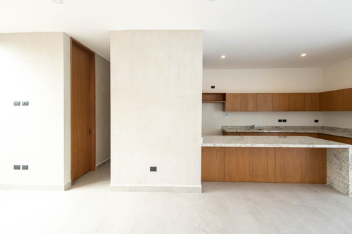Venta De Casa De Una Planta De 3 Habitaciones En Temozon Norte