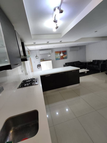 Imagen 9 de 11 de Exclusivo Townhouse Con Acabados De Lujo Res Villas Menhir Jc-lp