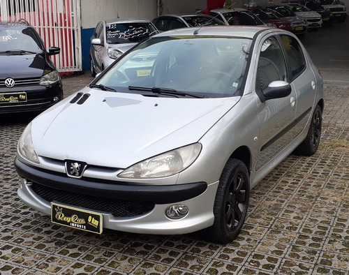 Imagem 13 de 19 de Peugeot 206 1.4 Presence Fx