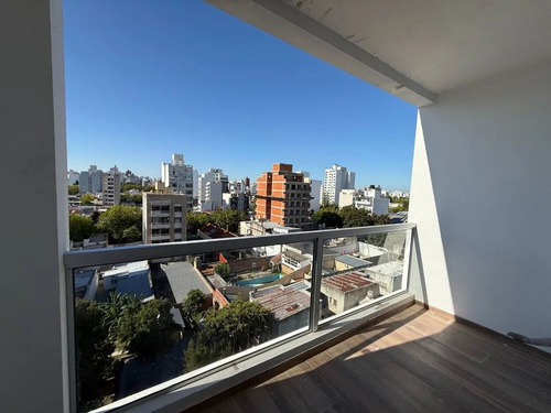 En Venta Monoambiente Con Balcon - La Plata