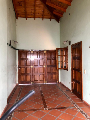 Excelente Casa Apta Crédito En Barrio Parque Esperanza Luján