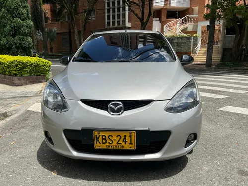 Mazda 2 1.5 Hatchback Automático 2010