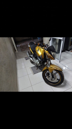 Imagem 2 de 2 de Cb R 300 2010