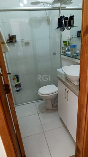 Sobrado Em Jardim Leopoldina Com 2 Dormitórios - Ot7892