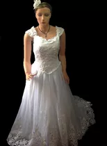 Busca vestidos de novia importados a la venta en Perú.  Perú