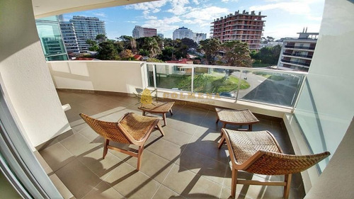 Apartamento En Venta Playa Brava 2 Dormitorios- Ref: 3819