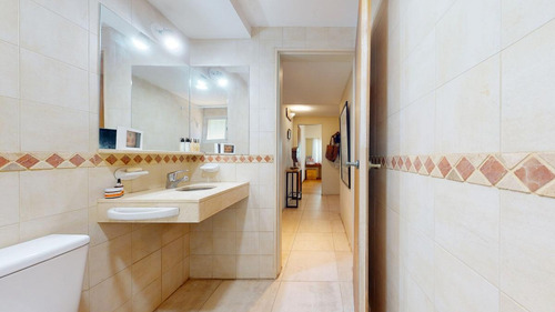 Casa Villa Elisa, 4 Dormitorios, Escritorio, 2 Baños.calefac