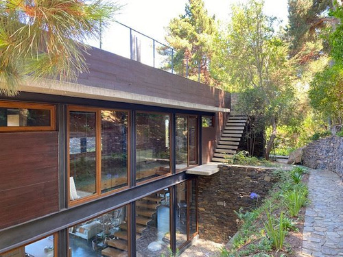 Espectacular Casa En Zapallar, A Una Cuadra De La Playa