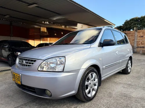 Kia Carens 2.0 Lx 7 Cool