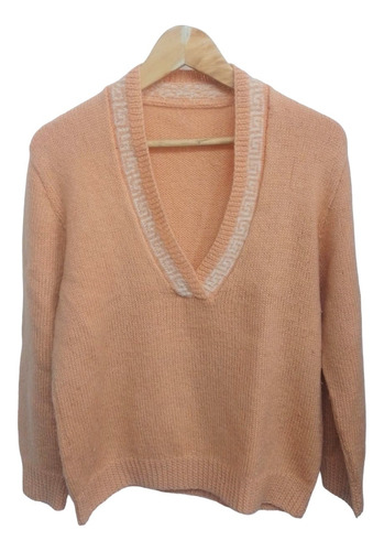 Sweater- Pullover. Tejido A Mano Escote Profundo