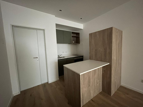 Esplendido Monoambiente Divisible Ubicado En La Zona De Nuñez.- En Venta!