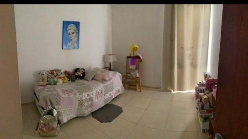 Casa En Venta En Complejo Holmberg