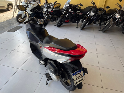 Imagem 10 de 12 de Honda Pcx 150 Sport 2018 Apenas 19.000km Troco Carro Moto!