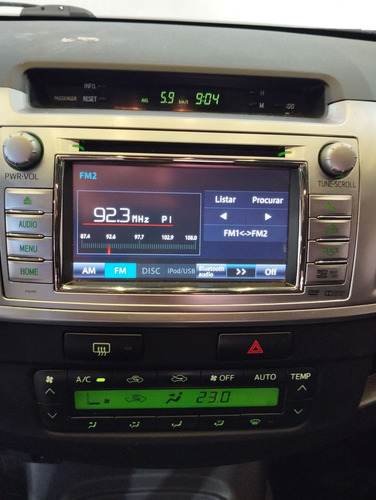 Toyota Hilux SW4 SR 4x2 2.7/ 2.7 Flex 16V Aut.