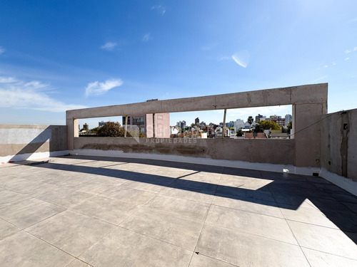 Venta Departamento 3 Ambientes Con Jardin En Ramos Mejia.