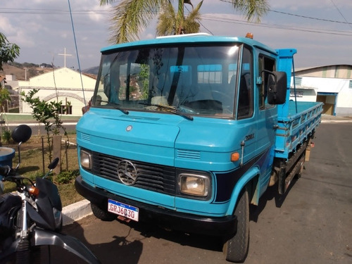 Imagem 2 de 5 de Mercedes 708