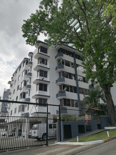 Imagen 2 de 16 de Se Vende O Alquila Amplio Apartamento
