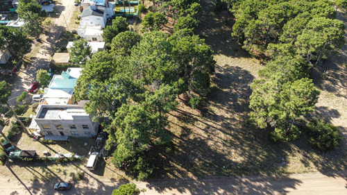 Lote En Pinamar Barrio Duplex- Sobre Calle Pescadilla E/ Del Mero Y Calamares